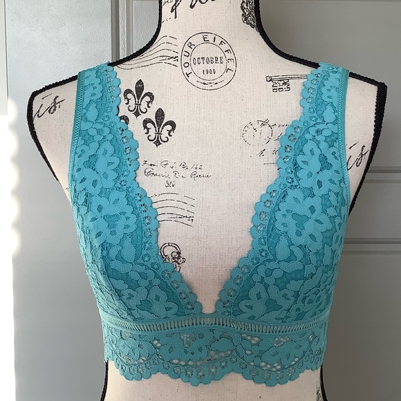 🌈 Victoria’s Secret Lace Bralette 🌈 - Picture 1 of 7